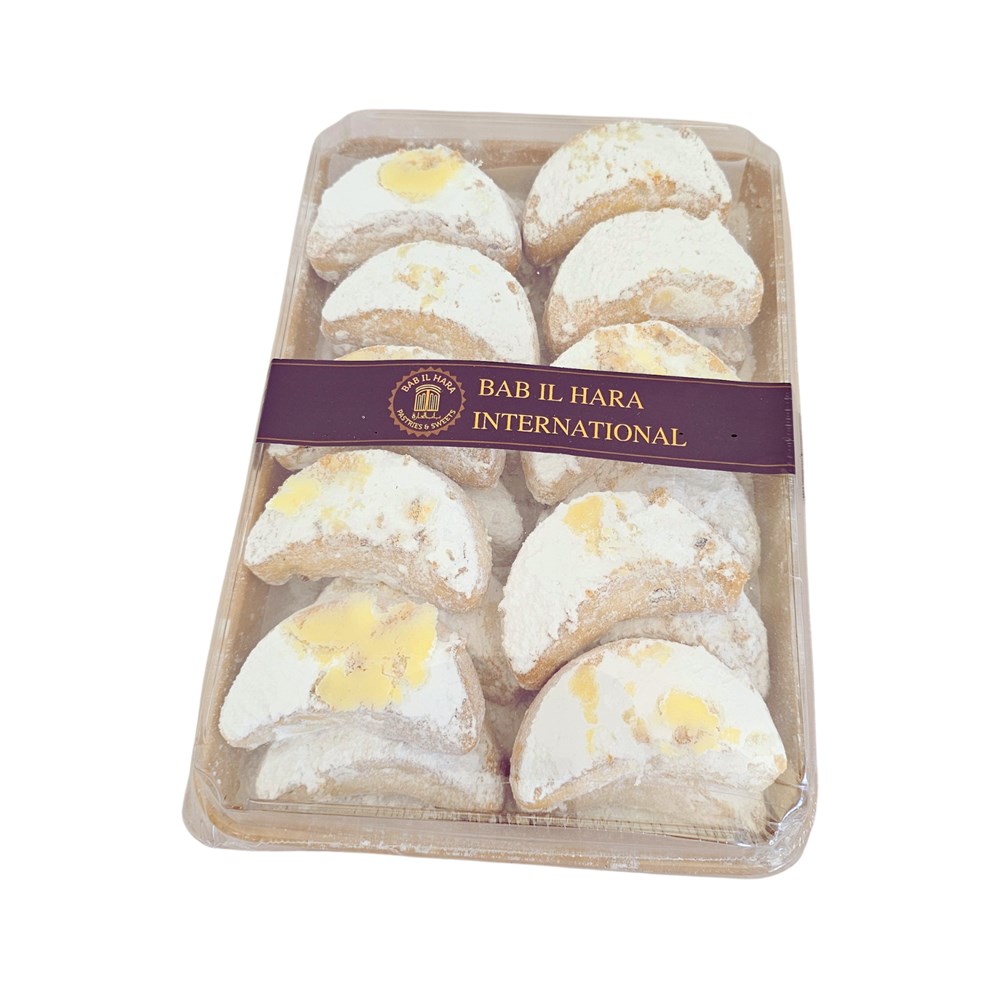 Almond Crescent 22s 653