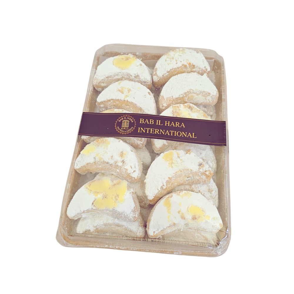 Almond Crescent 22s 653