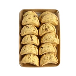 Plain Almond Crescent Tray 22s (6) 661